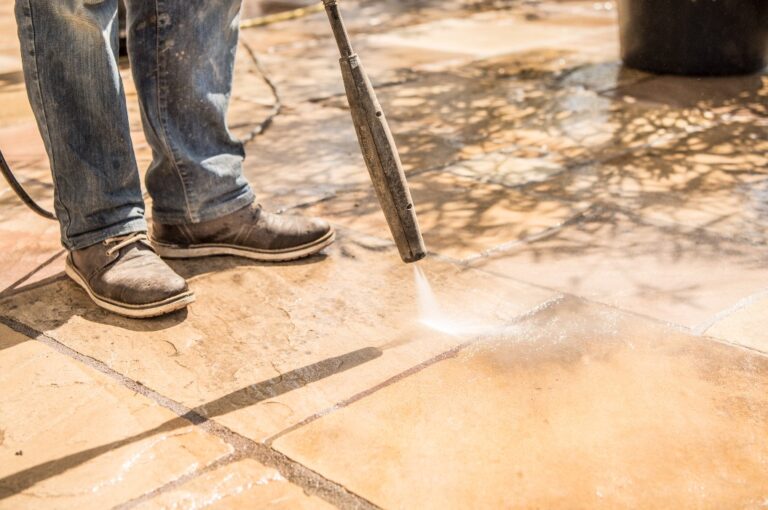Terrasse säubern mit dem Hochdruckreiniger
